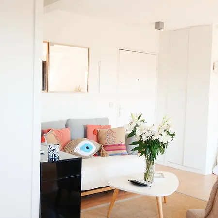 Duplex De Charme Avec Balcon En Plein Centre De Deauville * Довиль