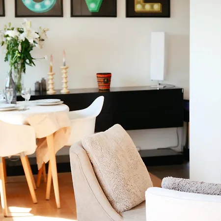 Duplex De Charme Avec Balcon En Plein Centre De Deauville * Довиль