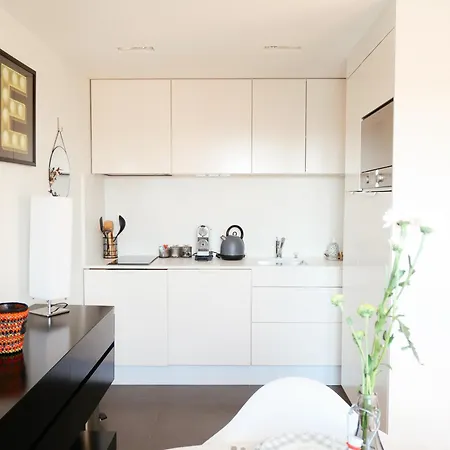 Duplex De Charme Avec Balcon En Plein Centre De Deauville