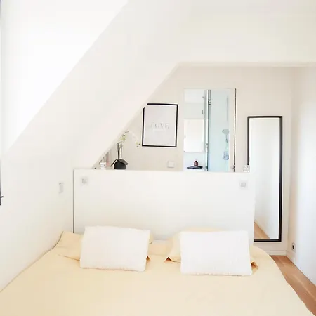 Апартаменты Duplex De Charme Avec Balcon En Plein Centre De Deauville *