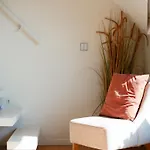 L'exclusif De - Ultra Centre, Balcon & Luxe Moderne Apartment
