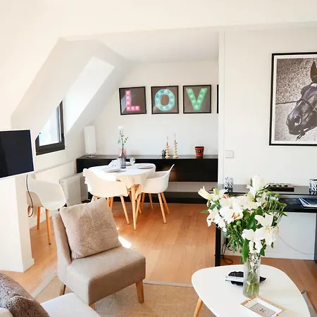Apartment Duplex De Charme Avec Balcon En Plein Centre De Deauville