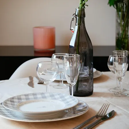 L'exclusif De - Ultra Centre, Balcon & Luxe Moderne Apartment *