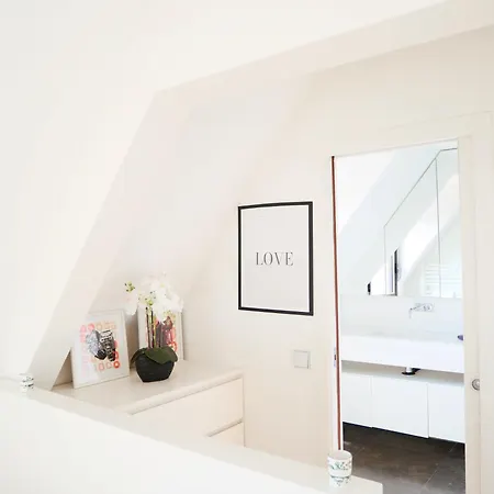 Apartment Duplex De Charme Avec Balcon En Plein Centre De Deauville