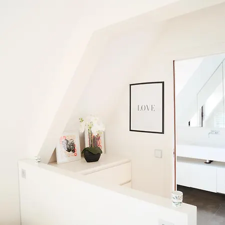 Duplex De Charme Avec Balcon En Plein Centre De Deauville Apartment *