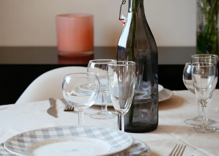 L'exclusif De - Ultra Centre, Balcon & Luxe Moderne Apartment *